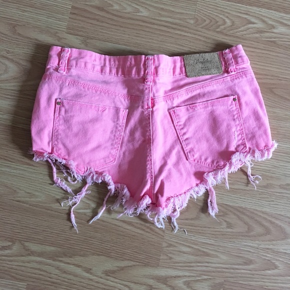 Short - Picture 2 of 2